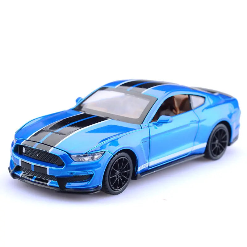 1:32 Scale Ford Mustang Shelby GT350 / GT500 Car Model - Pullback Mechanism and Light Effects!