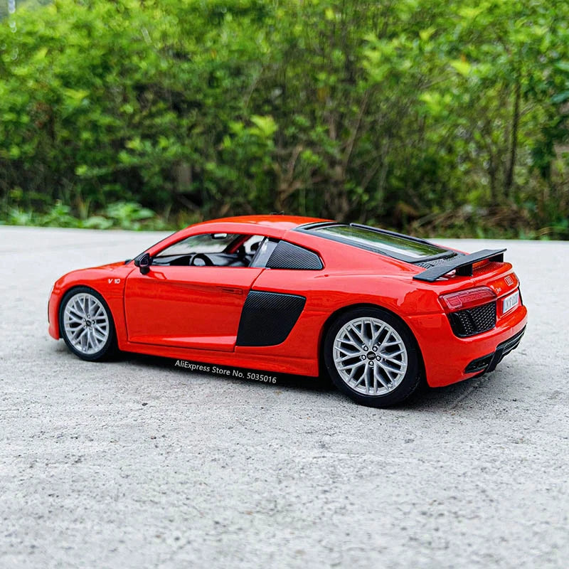 1:24 Scale Audi R8 V10 Plus Car Model