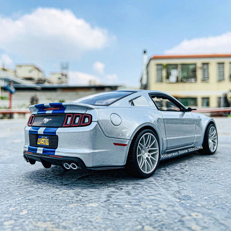 1:24 Scale 2014 Ford Mustang Model - Need for Speed Edition