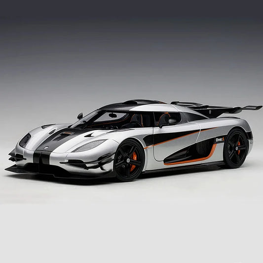 1:24 Koenigsegg ONE 1 Alloy Sports Car Model Diecasts Metal Racing Car Model High Simulation Sound and Light Childrens Toys Gift