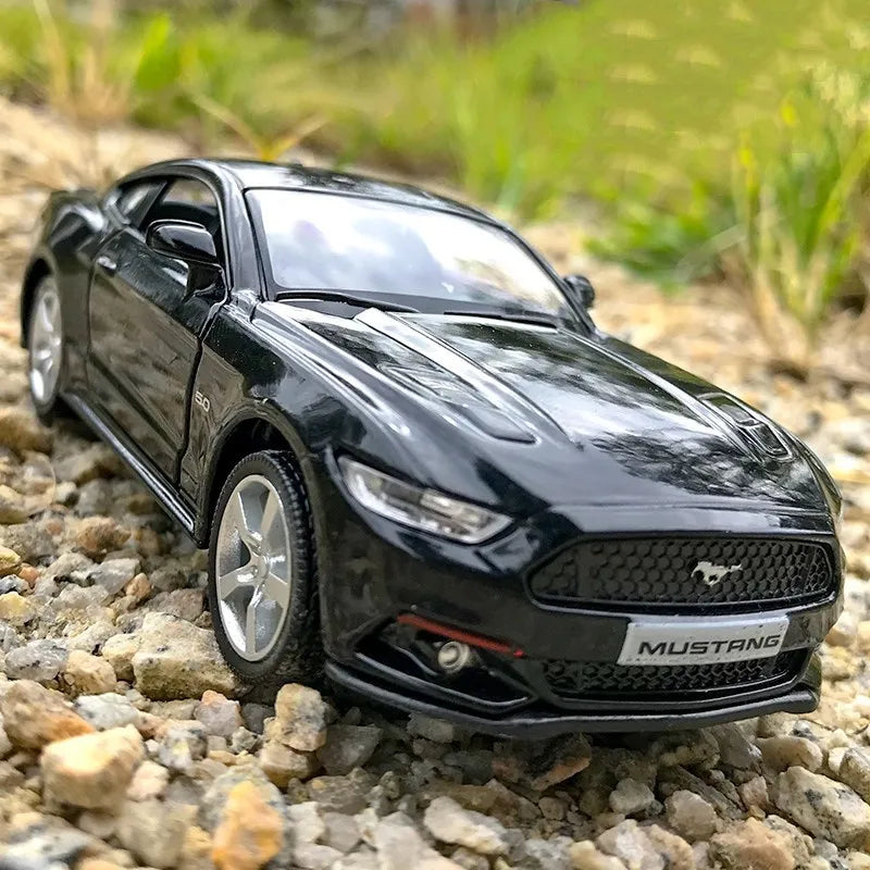 1:36 Scale 2017 Ford Mustang Replica Model / Toy - Pullback Mechanism