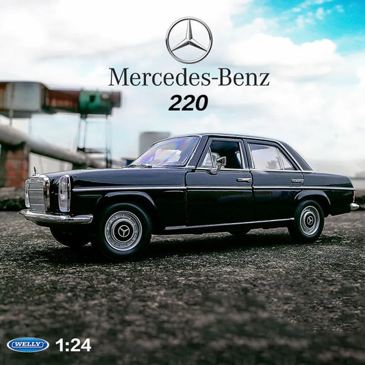 1:24 Scale Mercedes-Benz 220 Car Model