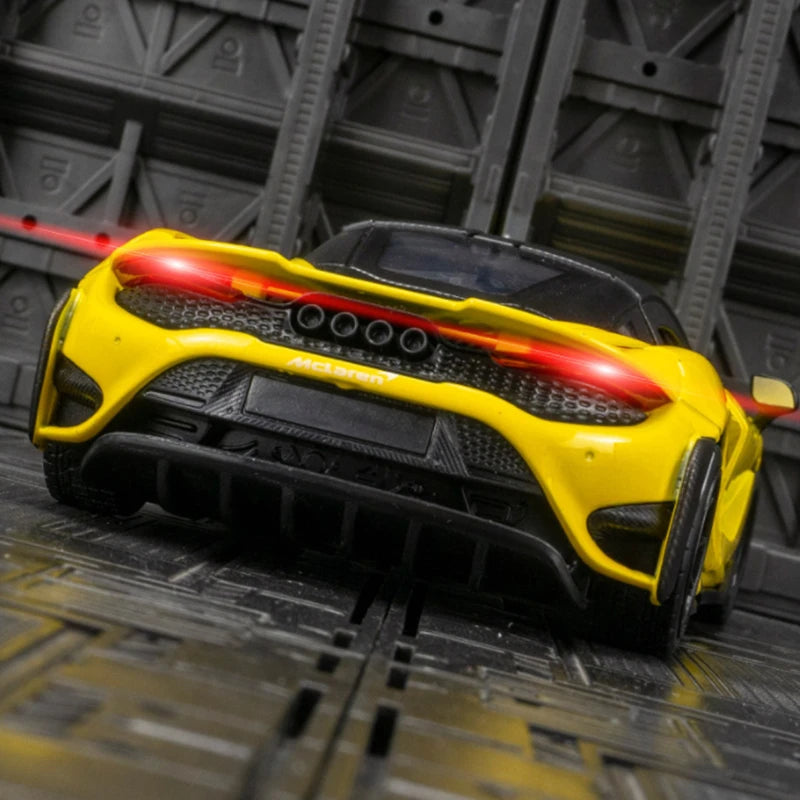 1:24 Scale McLaren 765LT Car Model